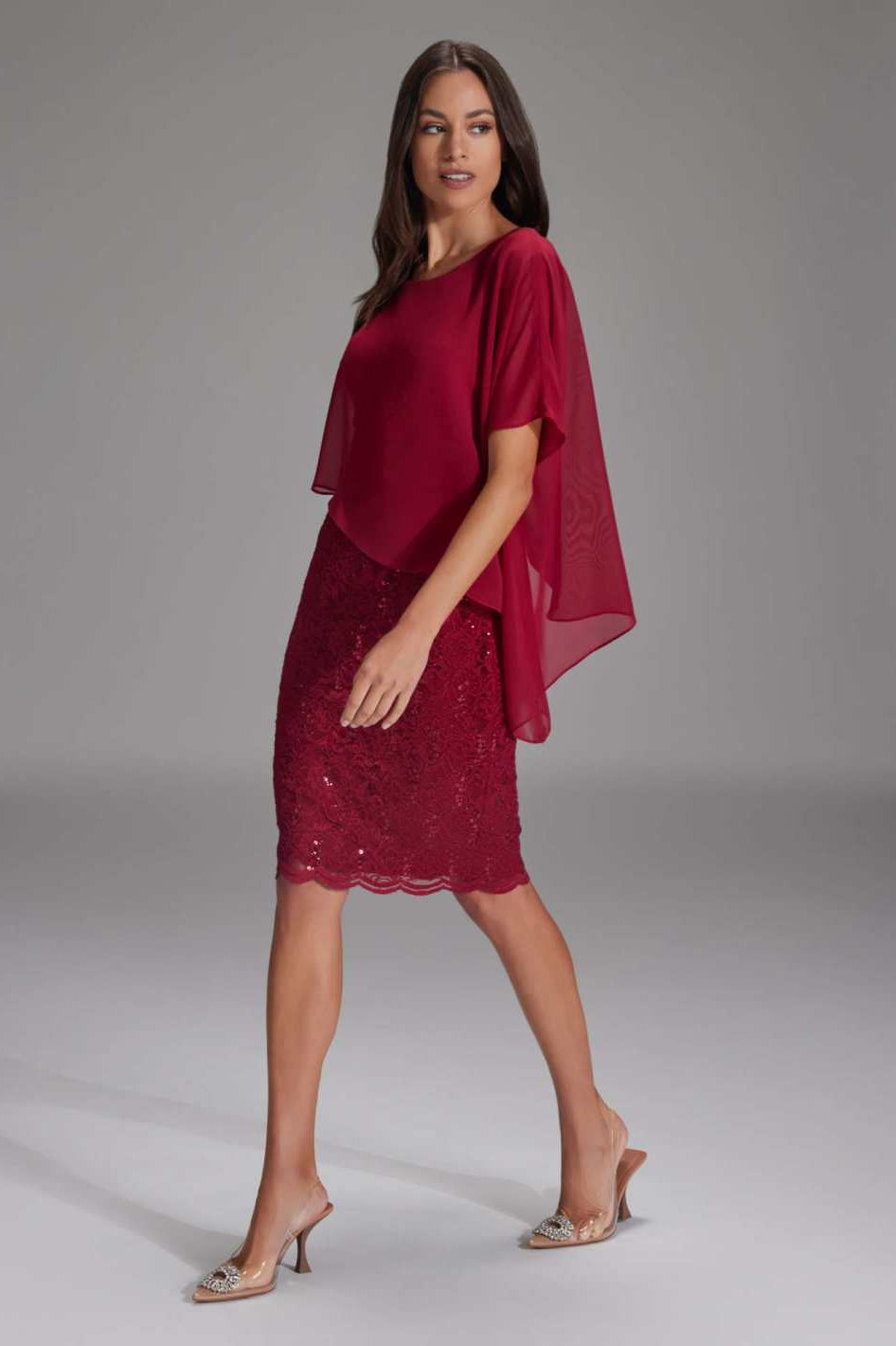 Pailletten-Kleid mit asymmetrischem Chiffon-Überwurf