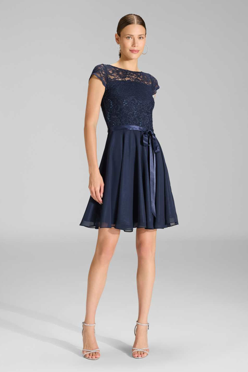 Kleid mit paillettenbesetztem Spitzenoberteil navy