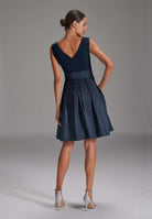 Kurzes Kleid mit Taft Rock