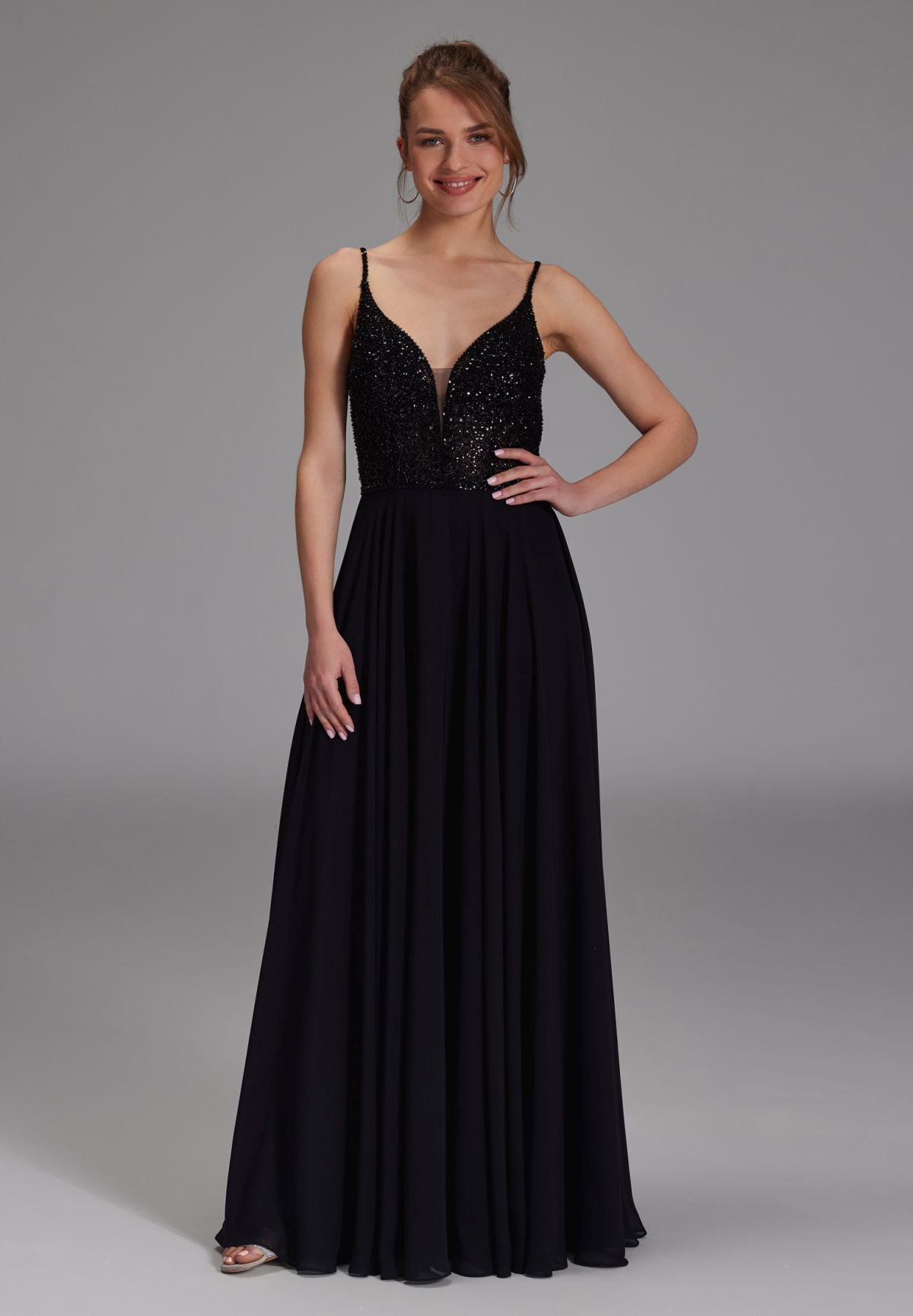 Langes paillettenbesticktes Abiball-Kleid black