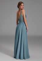 Langes paillettenbesticktes Abiball-Kleid