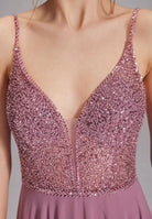 Langes paillettenbesticktes Abiball-Kleid