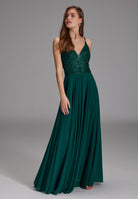 Langes paillettenbesticktes Abiball-Kleid