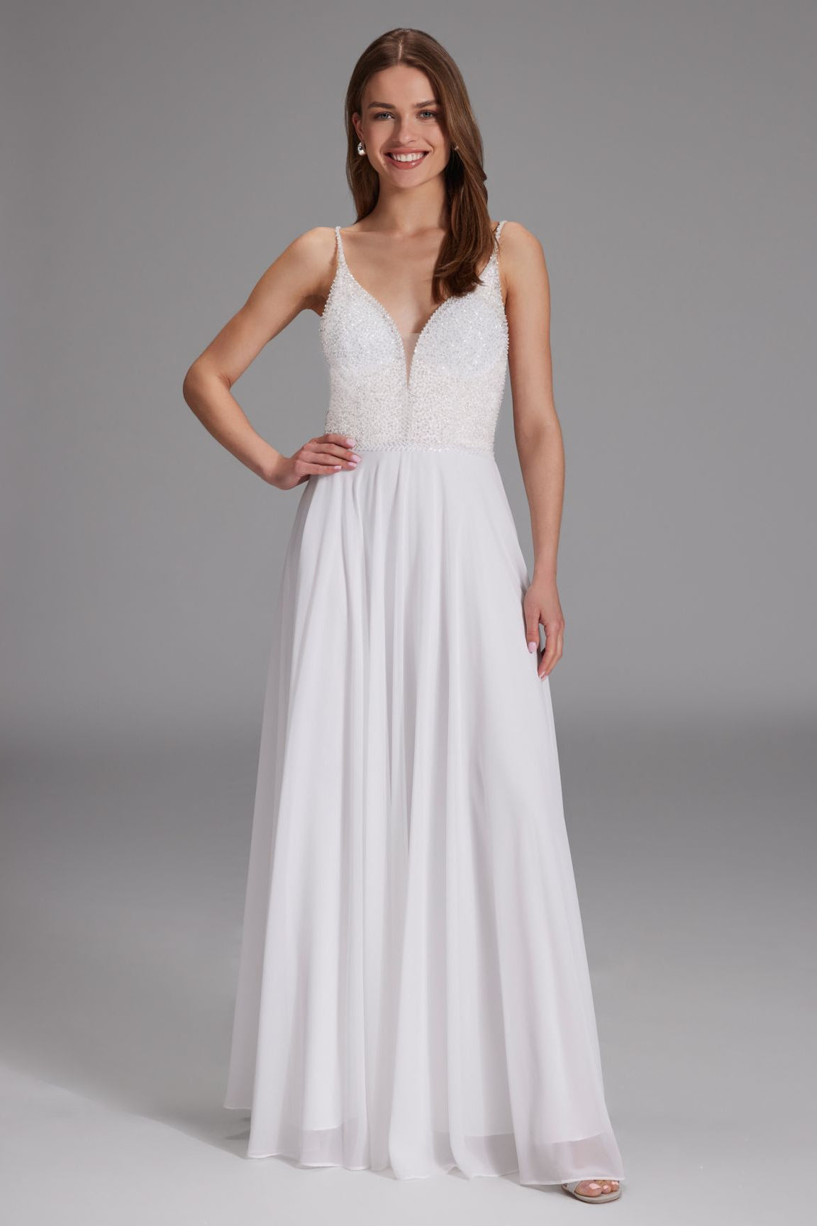 Langes paillettenbesticktes Abiball-Kleid ivory