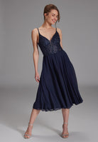 Paillettenbesticktes Cocktailkleid