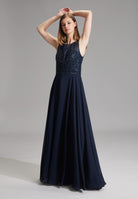 Abendkleid aus Material-Mix