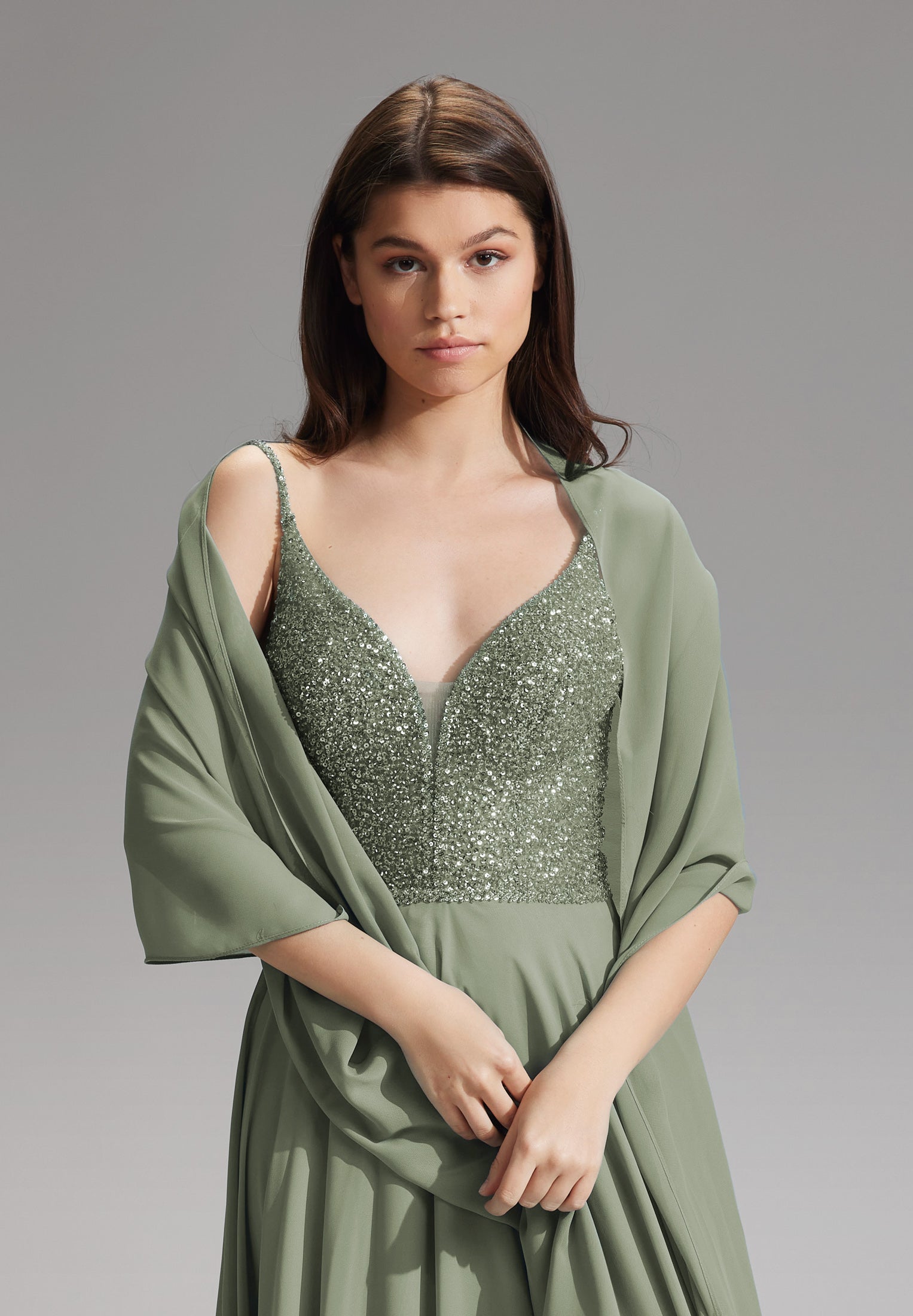 Zarte Chiffon-Stola im geraden Schnitt