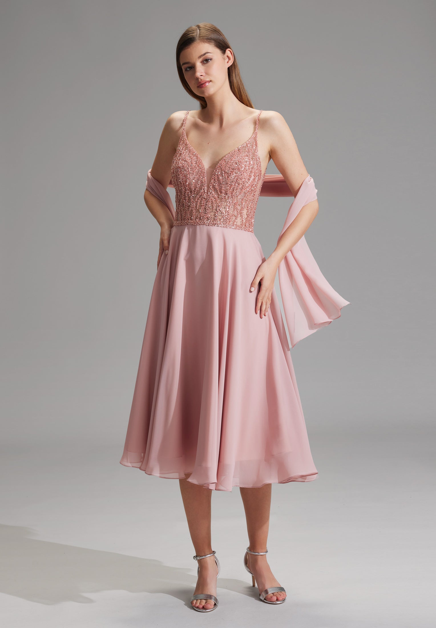 Zarte Chiffon-Stola im geraden Schnitt