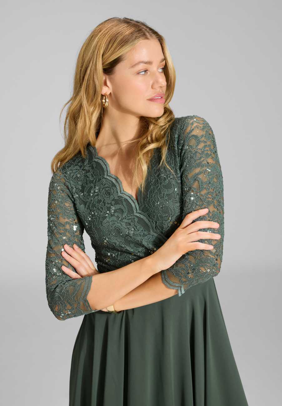 Cocktailkleid aus Material-Mix