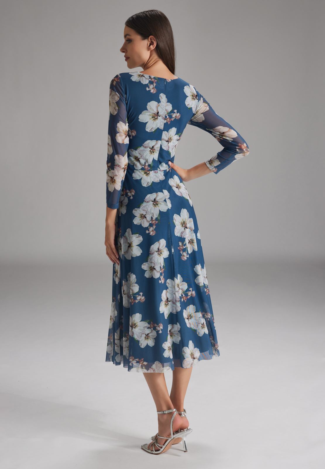 Midilanges Meshkleid mit 3/4-Arm