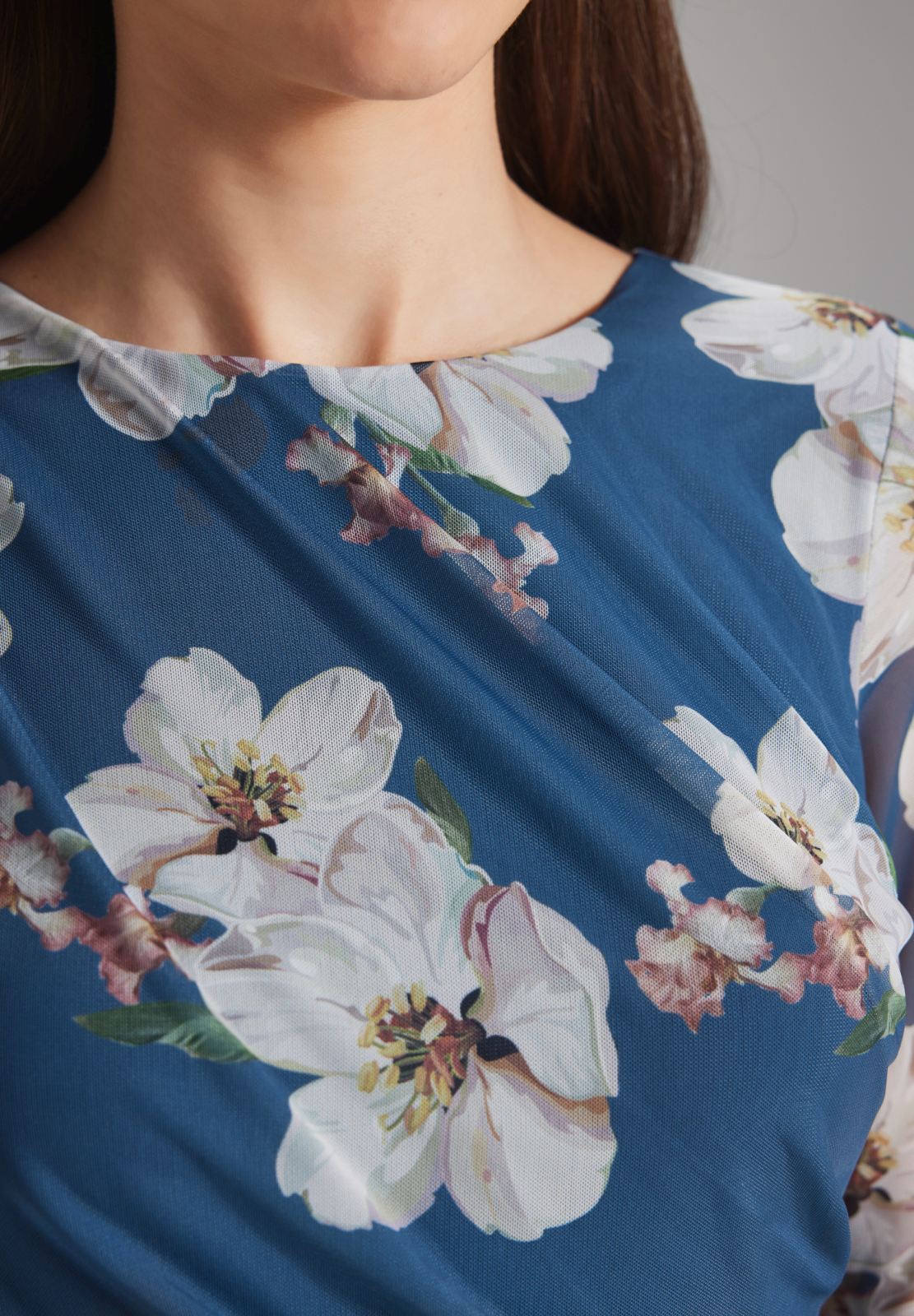 Midilanges Meshkleid mit 3/4-Arm