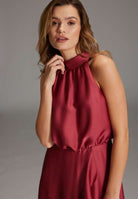 Cocktailkleid aus nachhaltigem Satin mit Volant am Saum