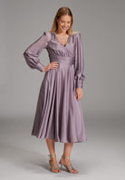 Midi Kleid aus nachhaltigem Satin mit Raffdetails mauve purple