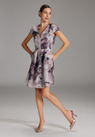 Cocktail Kleid aus bedrucktem Streifenorganza