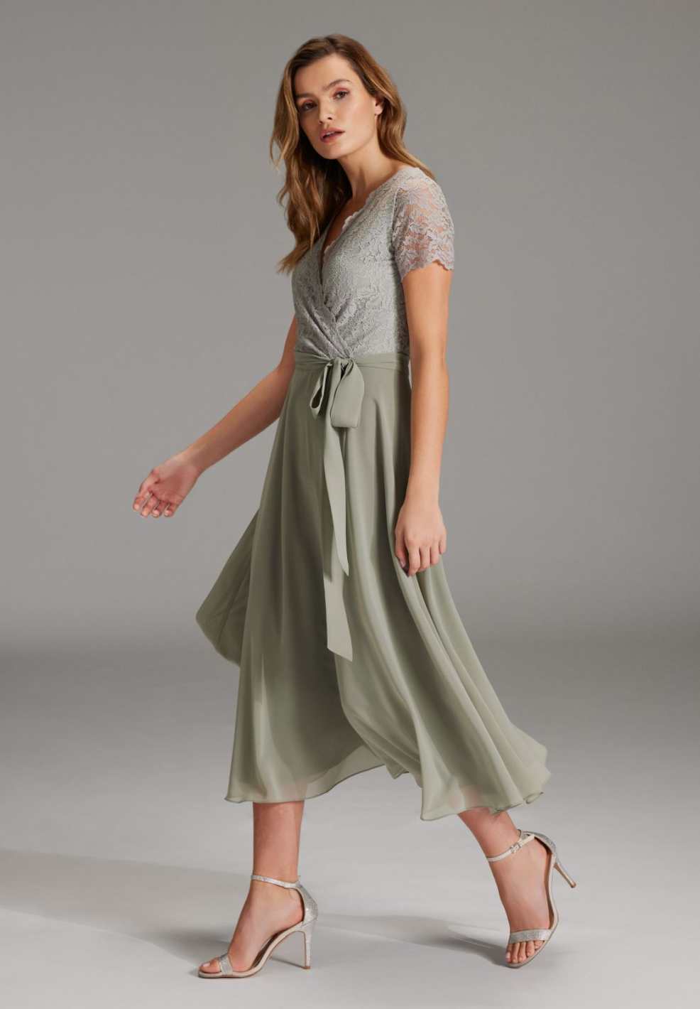 Midi Kleid Halbarm aus Chiffon-Spitze-Mix mit Bogenkanten