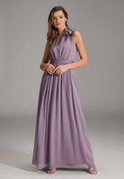 Abendkleid aus Crinkle Chiffon mit dekorativer Blüte mauve purple