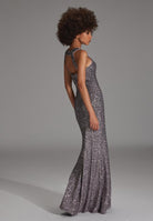 Abendkleid aus elastischer Paillette mit Racer- Back Ausschnitt und Beinschlitz