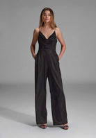 Jumpsuit mit Schimmereffekt black