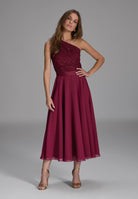 One Shoulder Midi Kleid aus Material Mix