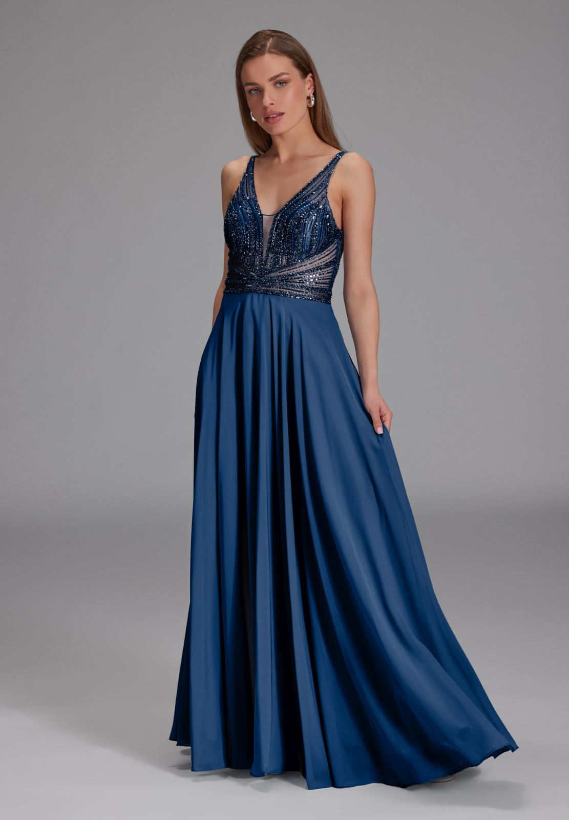 Langes Chiffon-Abendkleid mit Stickerei midnight blue