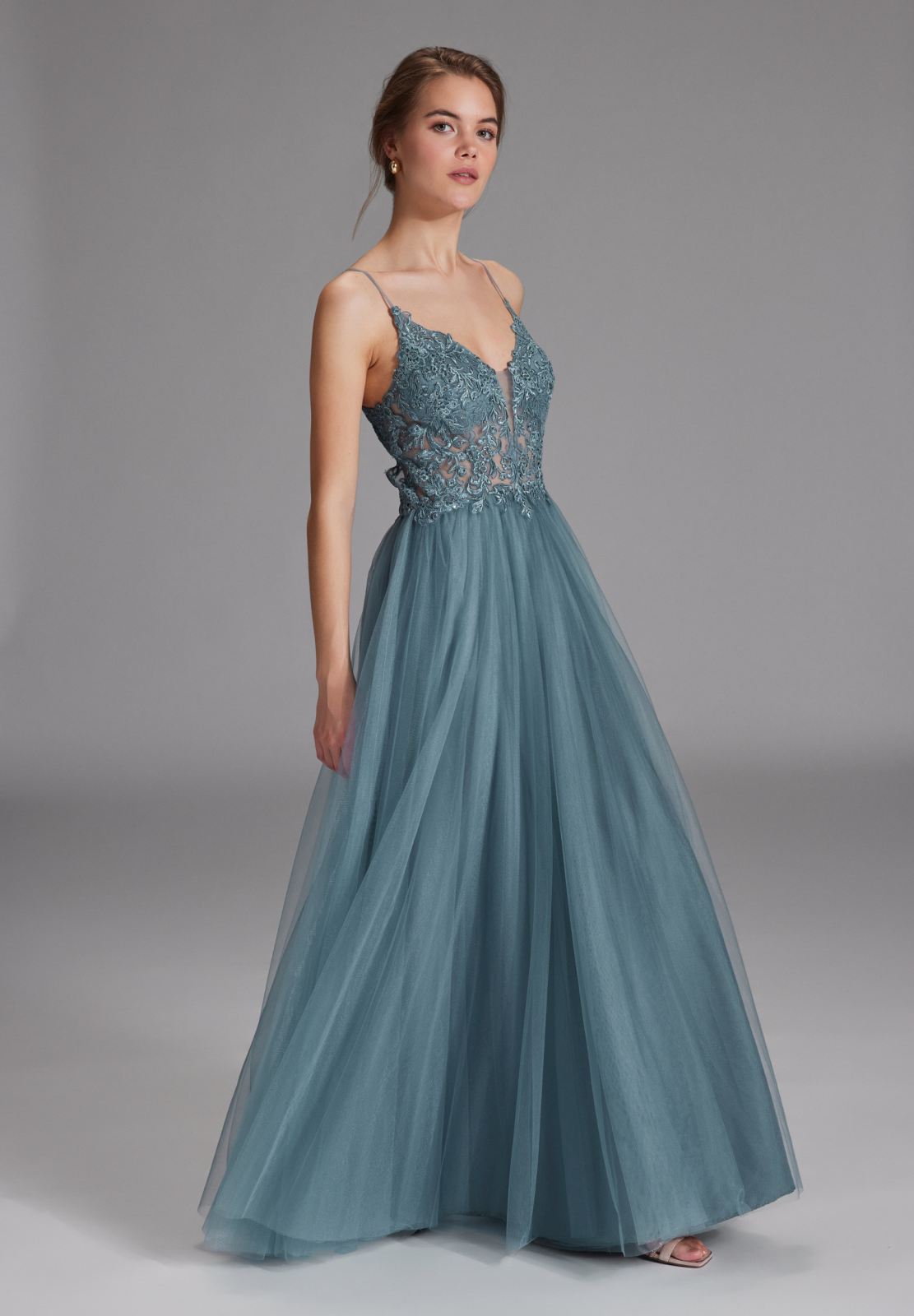 Tüll-Abendkleid mit Spitzenstickerei