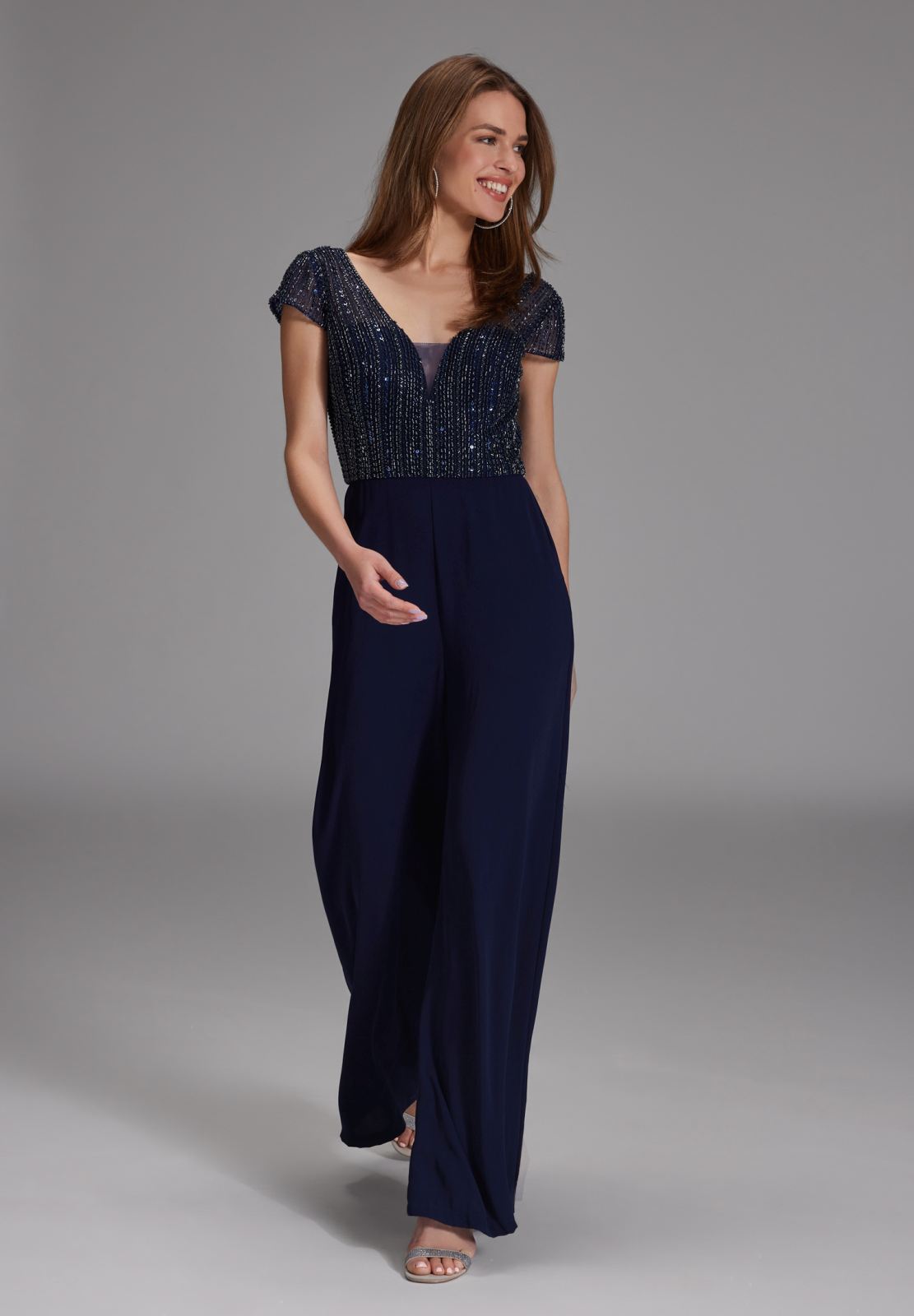 Jumpsuit mit Stickerei und kleinem Ärmelansatz