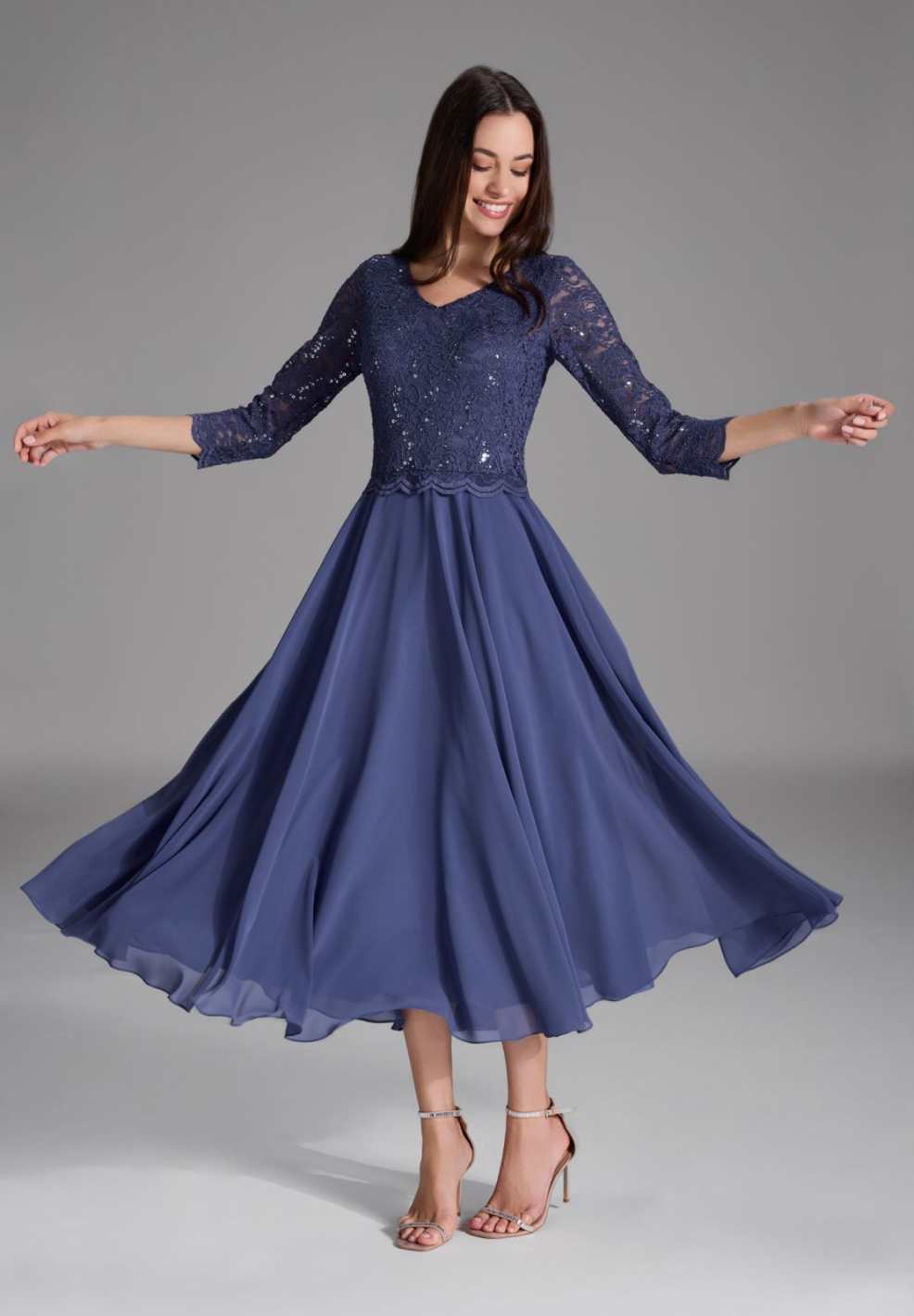 Midi Kleid mit paillettenbesetztem Spitzenoberteil future blue