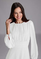 Tailliertes Midi Kleid aus Chiffon mit langen Ärmeln