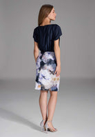 Etuikleid aus floral bedrucktem Scuba und Satin