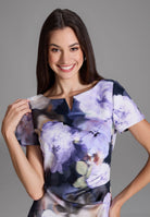 Etuikleid aus bedrucktem Scuba mit Schlitz-Ausschnitt