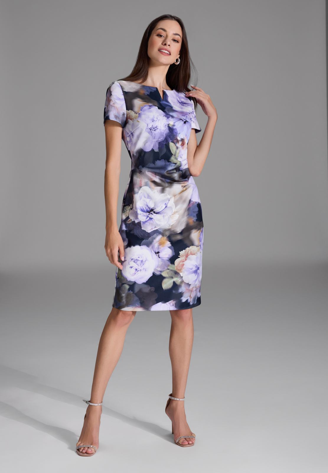 Etuikleid aus bedrucktem Scuba mit Schlitz-Ausschnitt