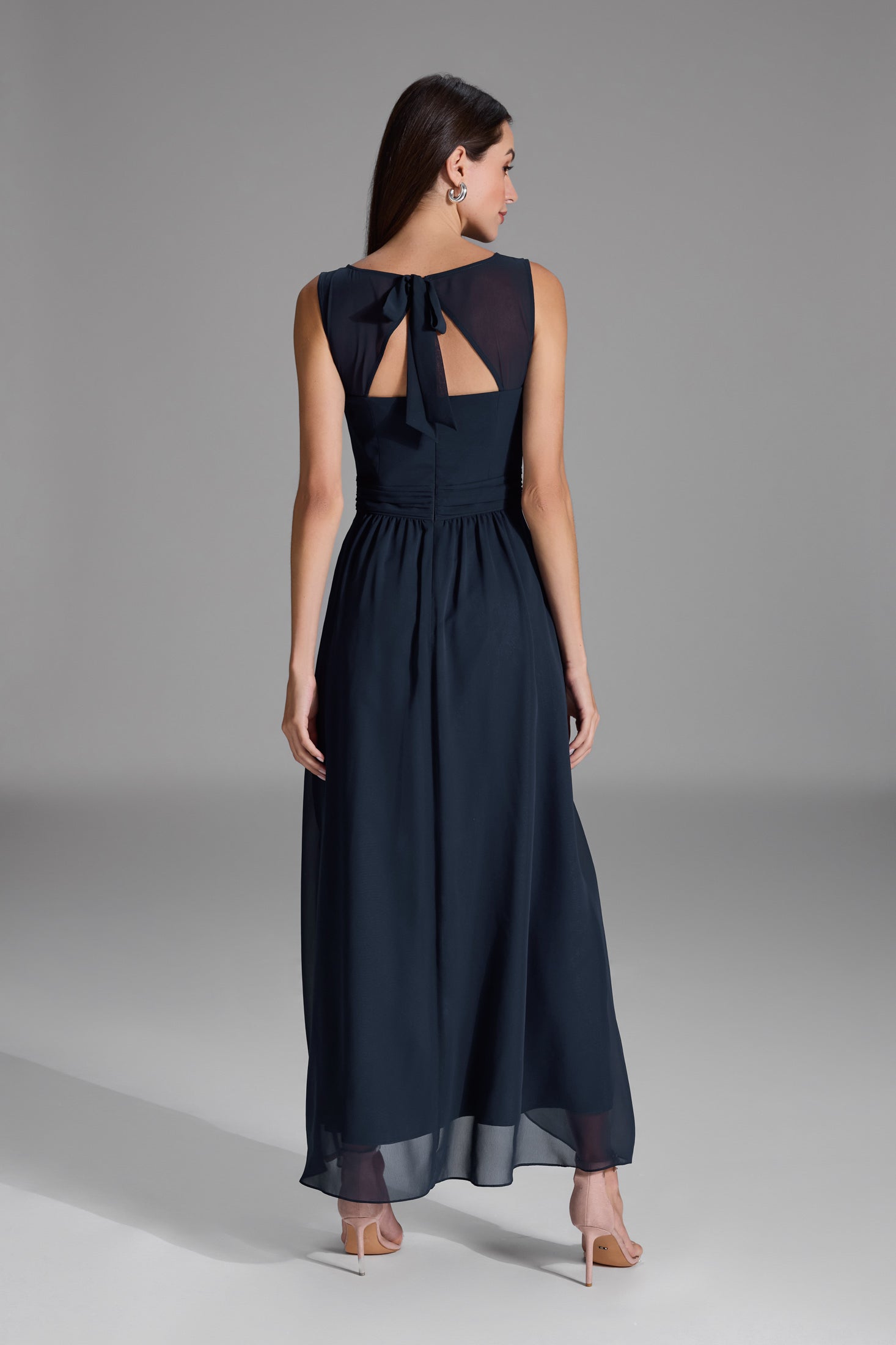 Abendkleid aus Chiffon mit Vokuhila Saum