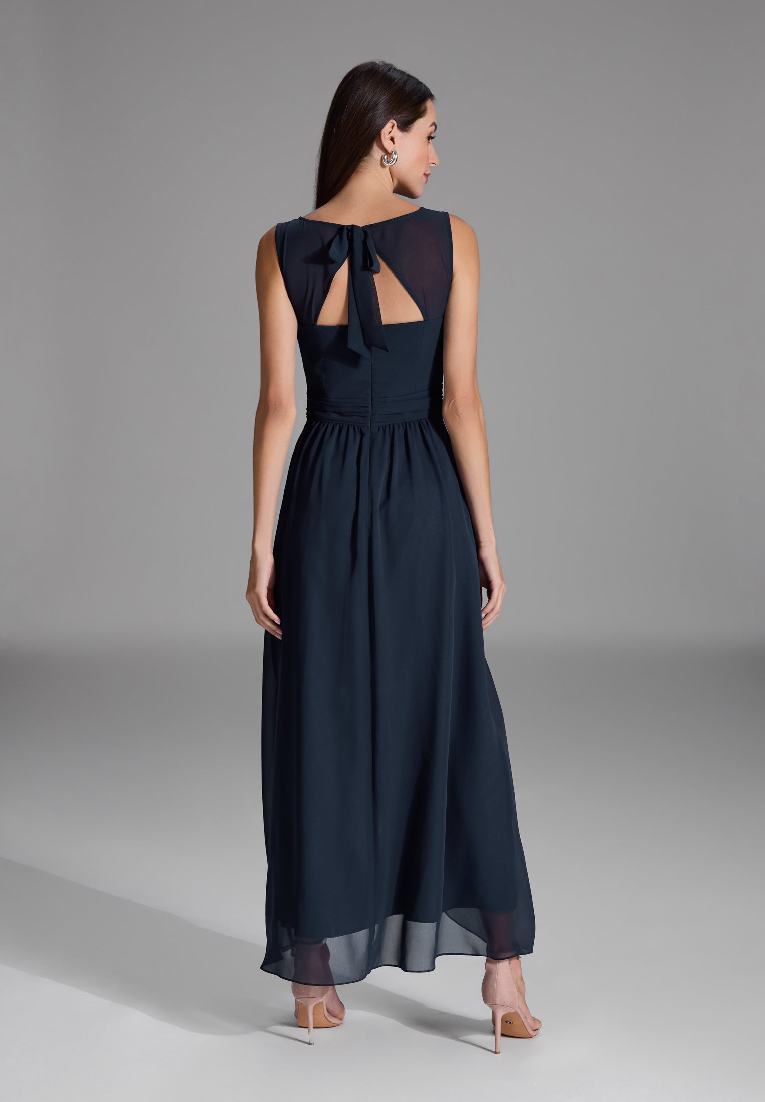 Abendkleid aus Chiffon mit Vokuhila Saum