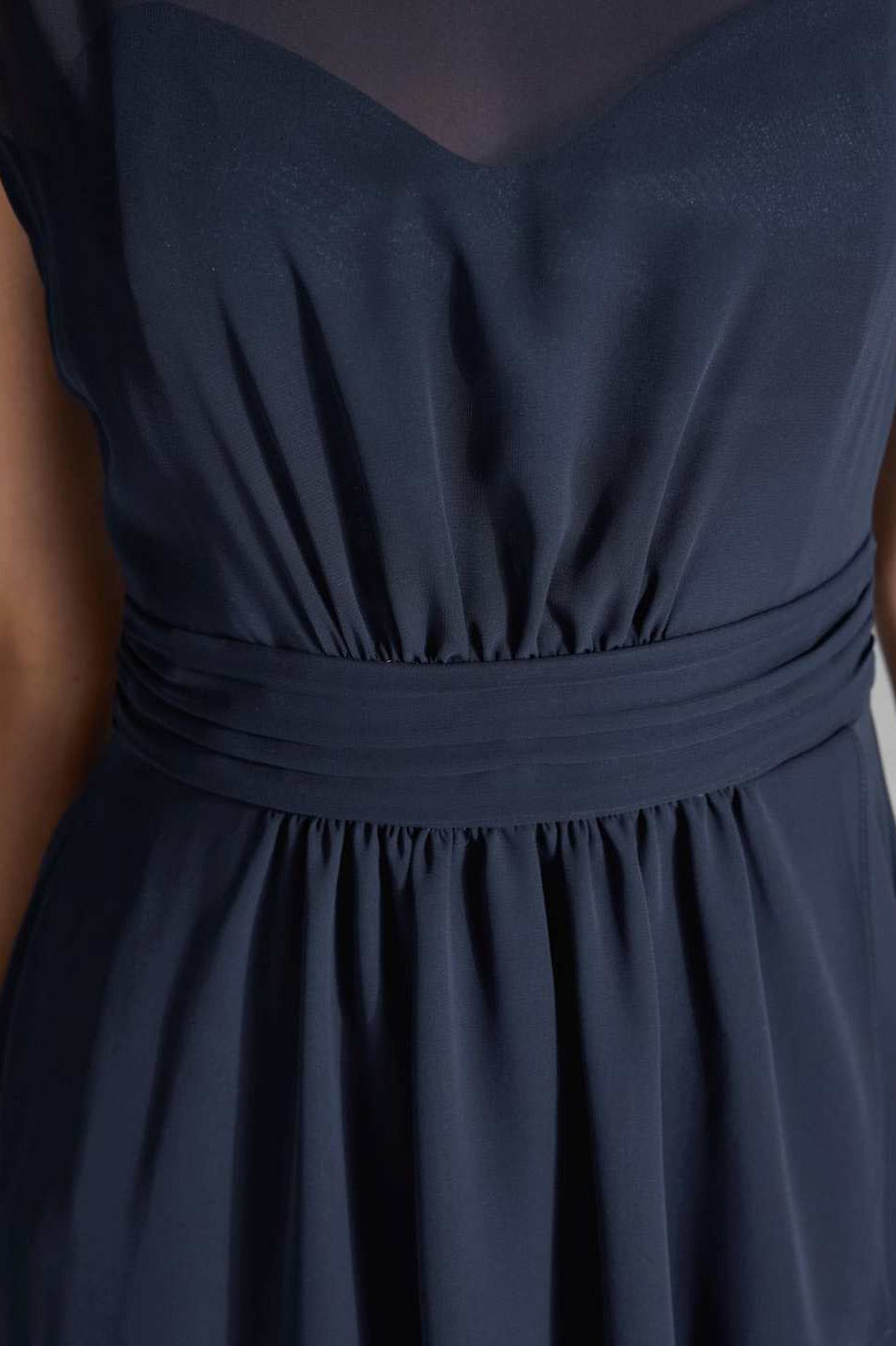 Abendkleid aus Chiffon mit Vokuhila Saum