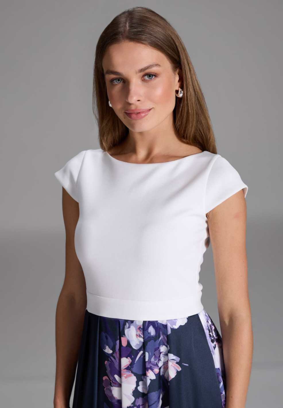 Cocktailkleid aus Material Mix