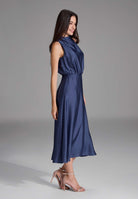 Midi Kleid aus nachhaltigem Satin mit Drapierung am Kragen