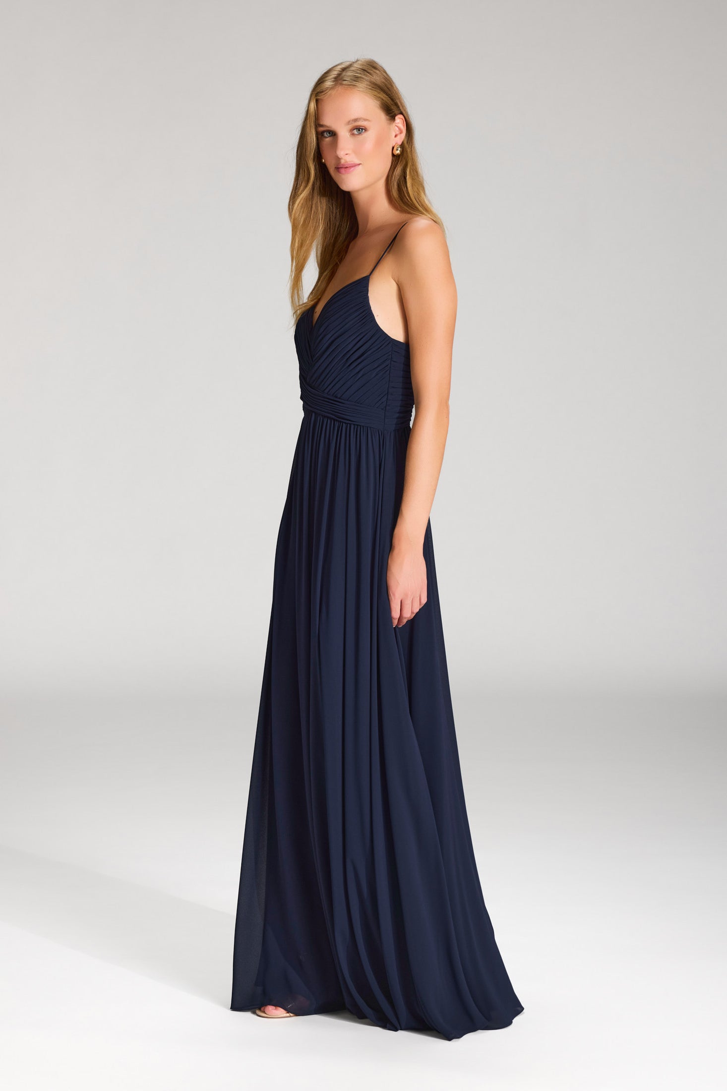 Abendkleid aus Chiffon mit feiner Raffung