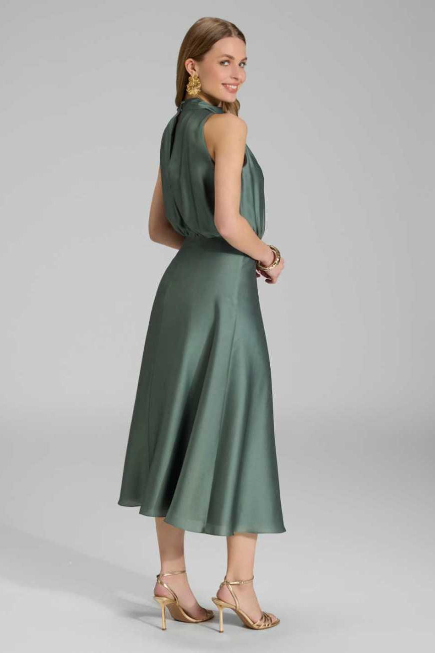 Midi Kleid aus nachhaltigem Satin mit Drapierung am Kragen