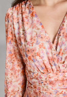 Midi Kleid aus bedrucktem Mesh mit ¾ Arm