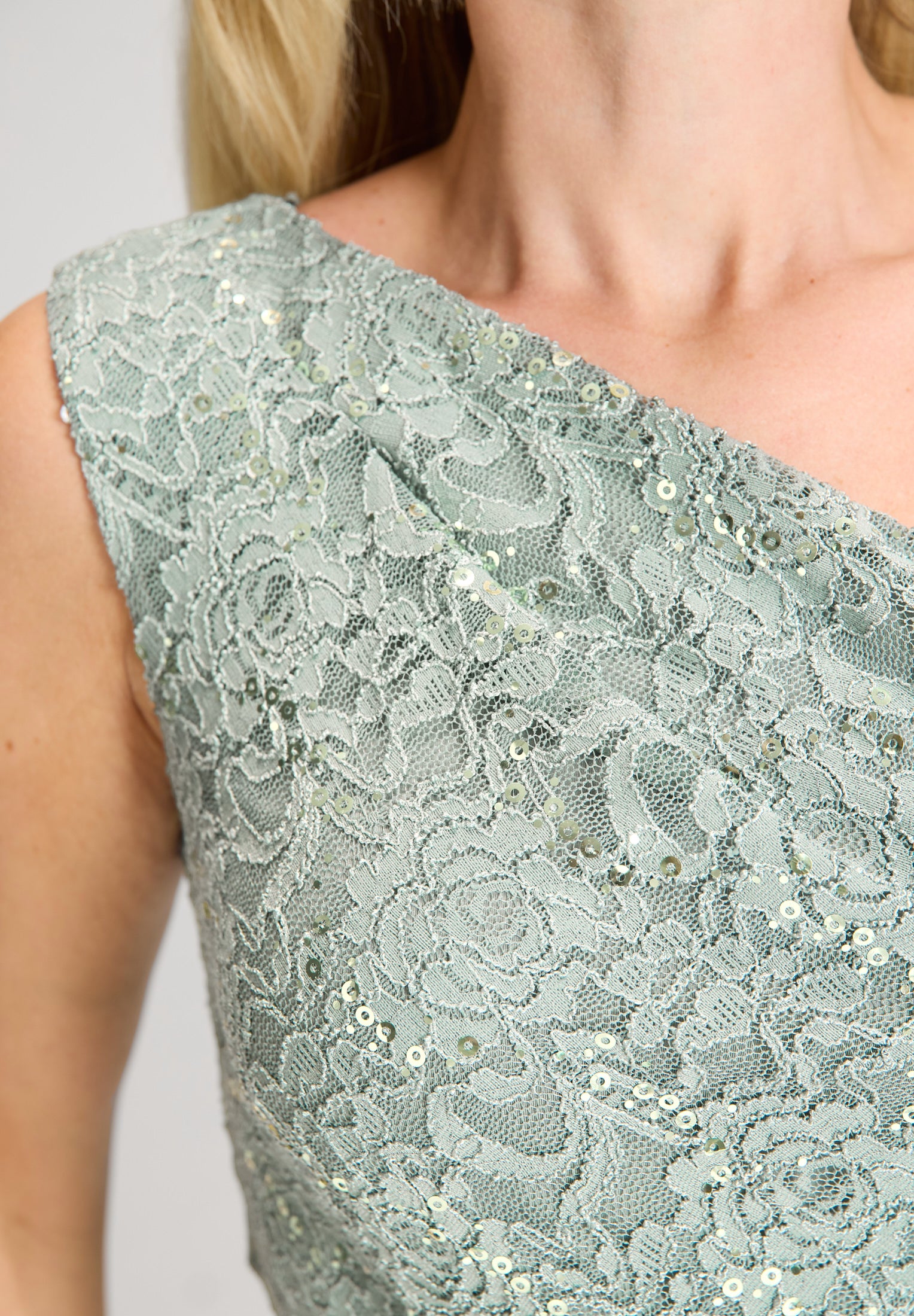 One Shoulder Midi Kleid aus Material Mix