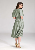 Cocktailkleid aus nachhaltigem Satin in Wickel Optik