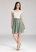 Zweifarbiges Kleid mit filigraner Spitze pistachio green ivory