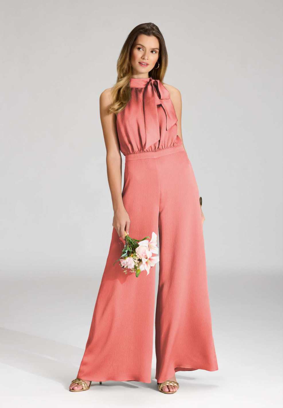 Jumpsuit mit Schluppe aus gehämmertem Satin terracotta