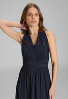 Abendkleid aus Mesh und Spitze mit verschiedenen Bindemöglichkeiten