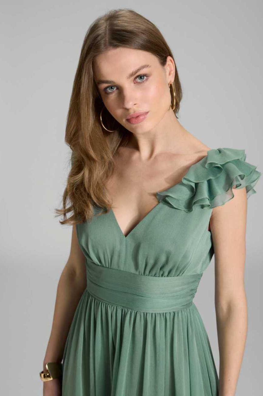 Cocktailkleid aus Crinkle Chiffon mit Volant Detail an der Schulter