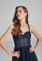 Tüllrobe mit Schimmereffekt