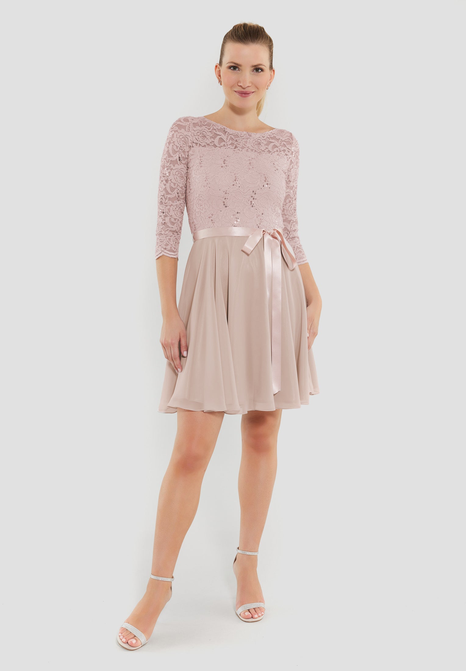 Cocktailkleid aus Paillettenspitze mit Chiffonrock peach blush