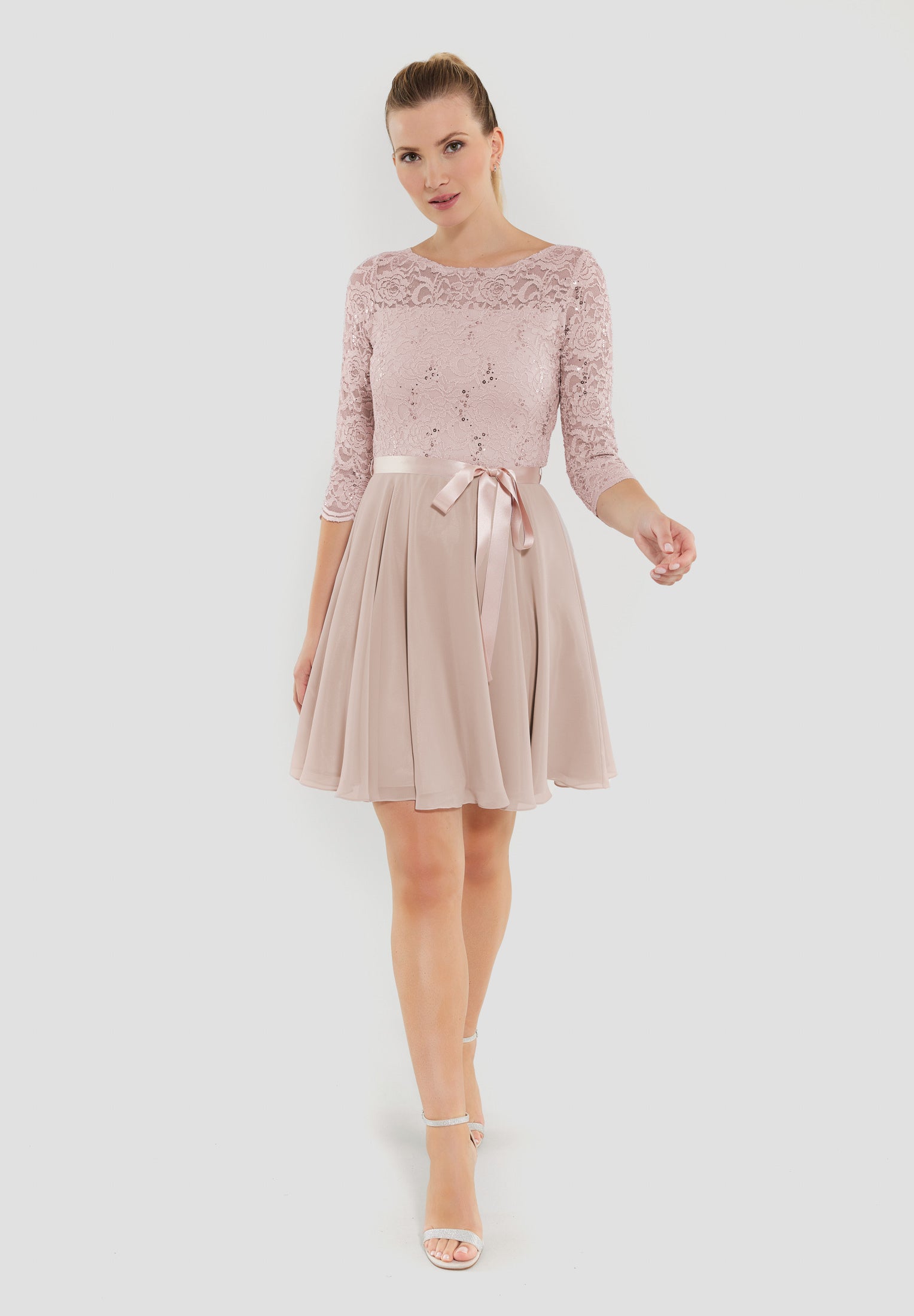 Cocktailkleid aus Paillettenspitze mit Chiffonrock