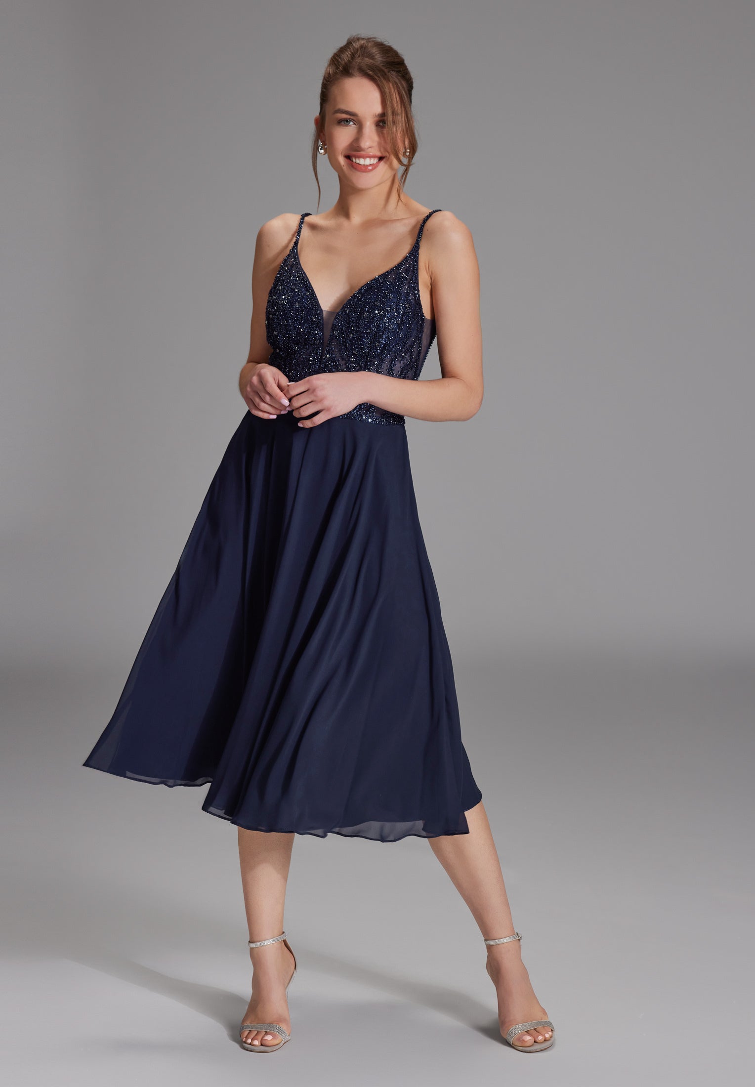 Cocktailkleid aus Materialmix navy