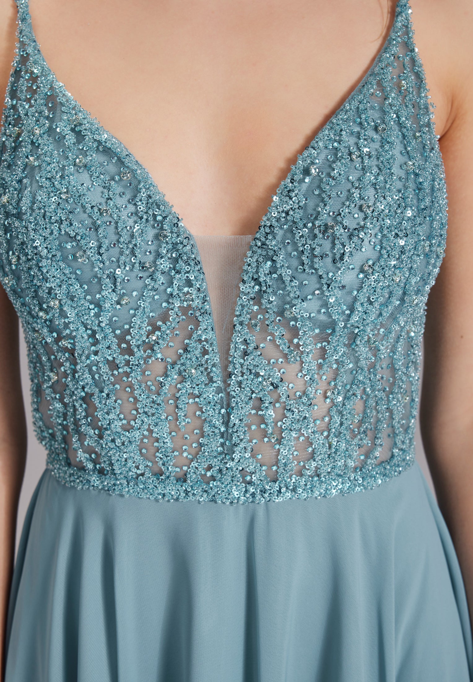 Cocktailkleid aus Materialmix